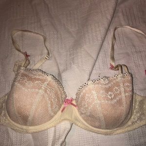White lace bra
